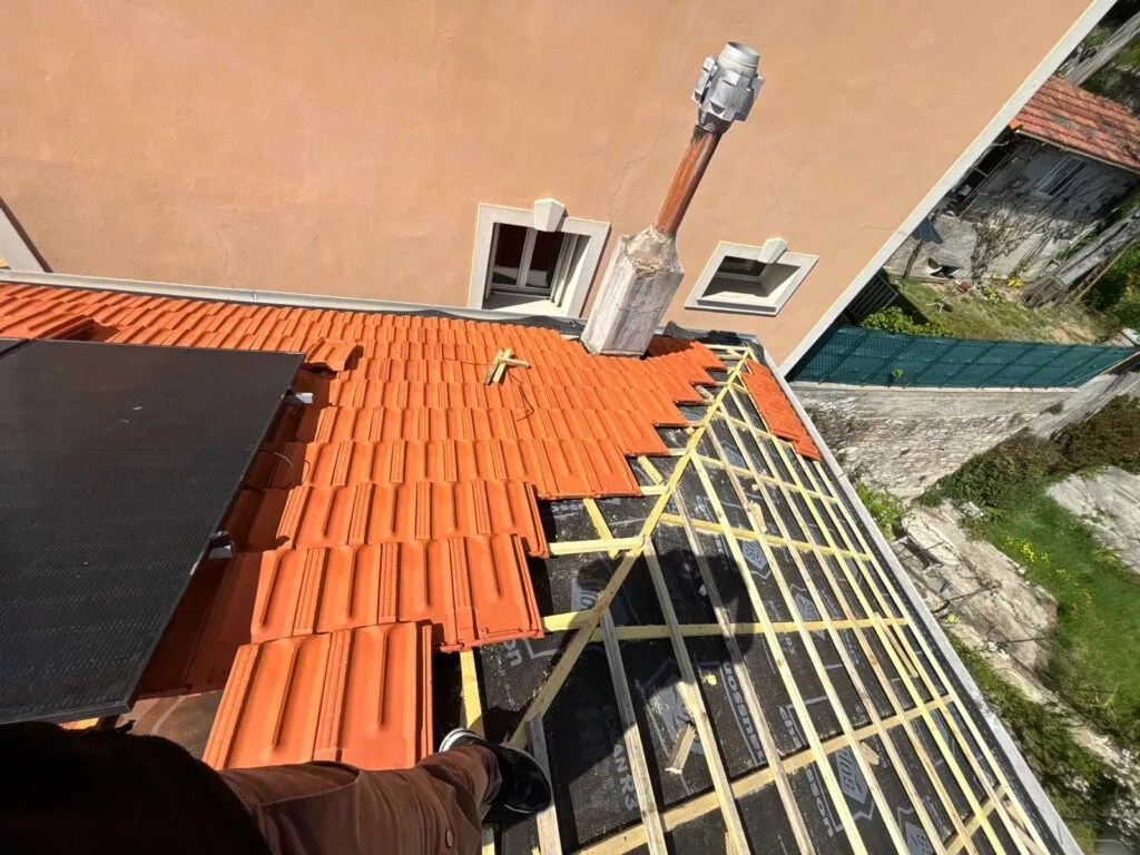 Dépose de l’ancienne couverture lors d’une réfection de toiture